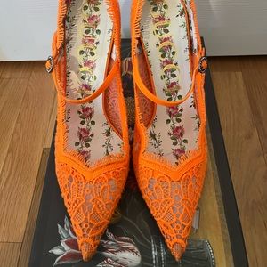 Gucci Orange Virginia 95 lace pumps size 10